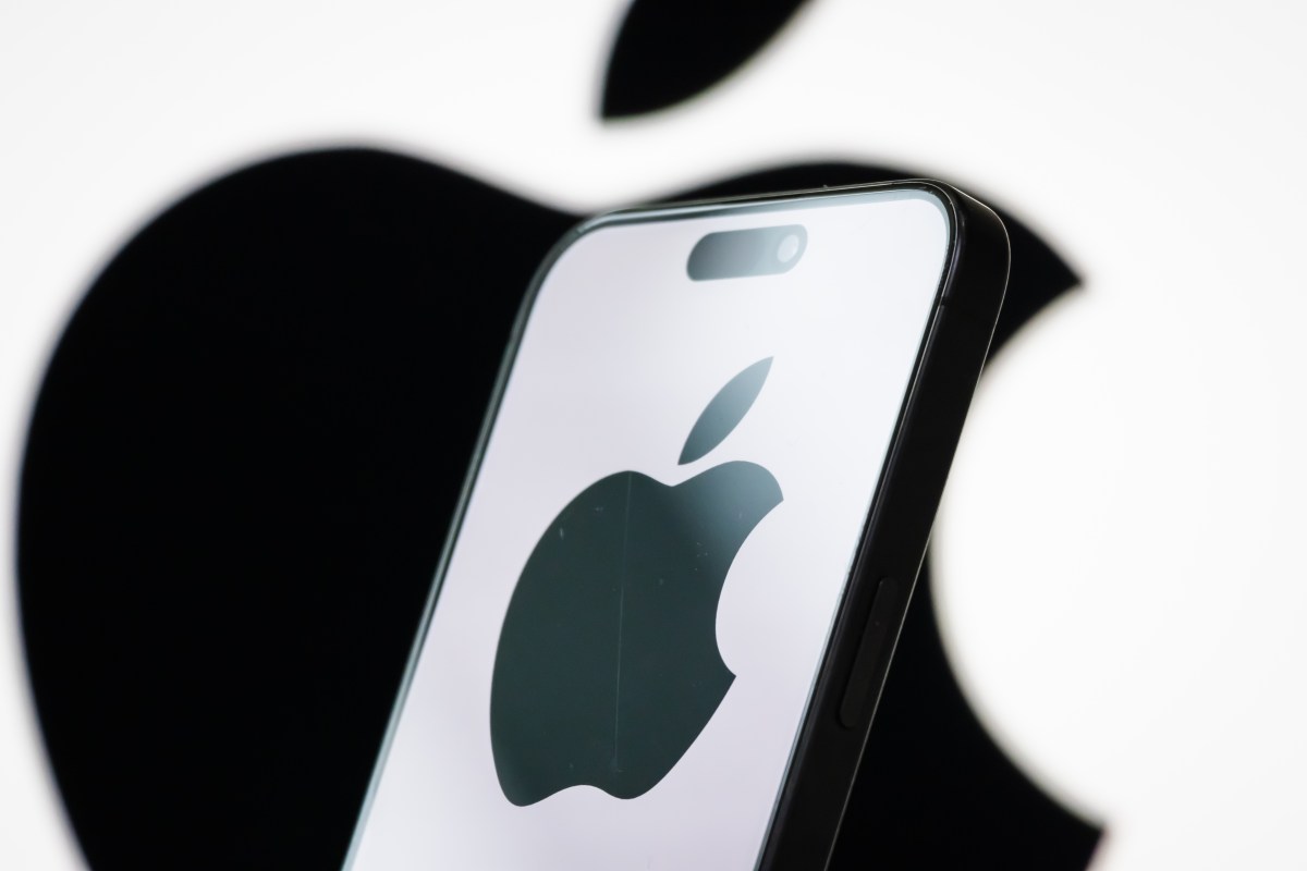 Apple in Talks to Pay Publishers for Siri Current News Access