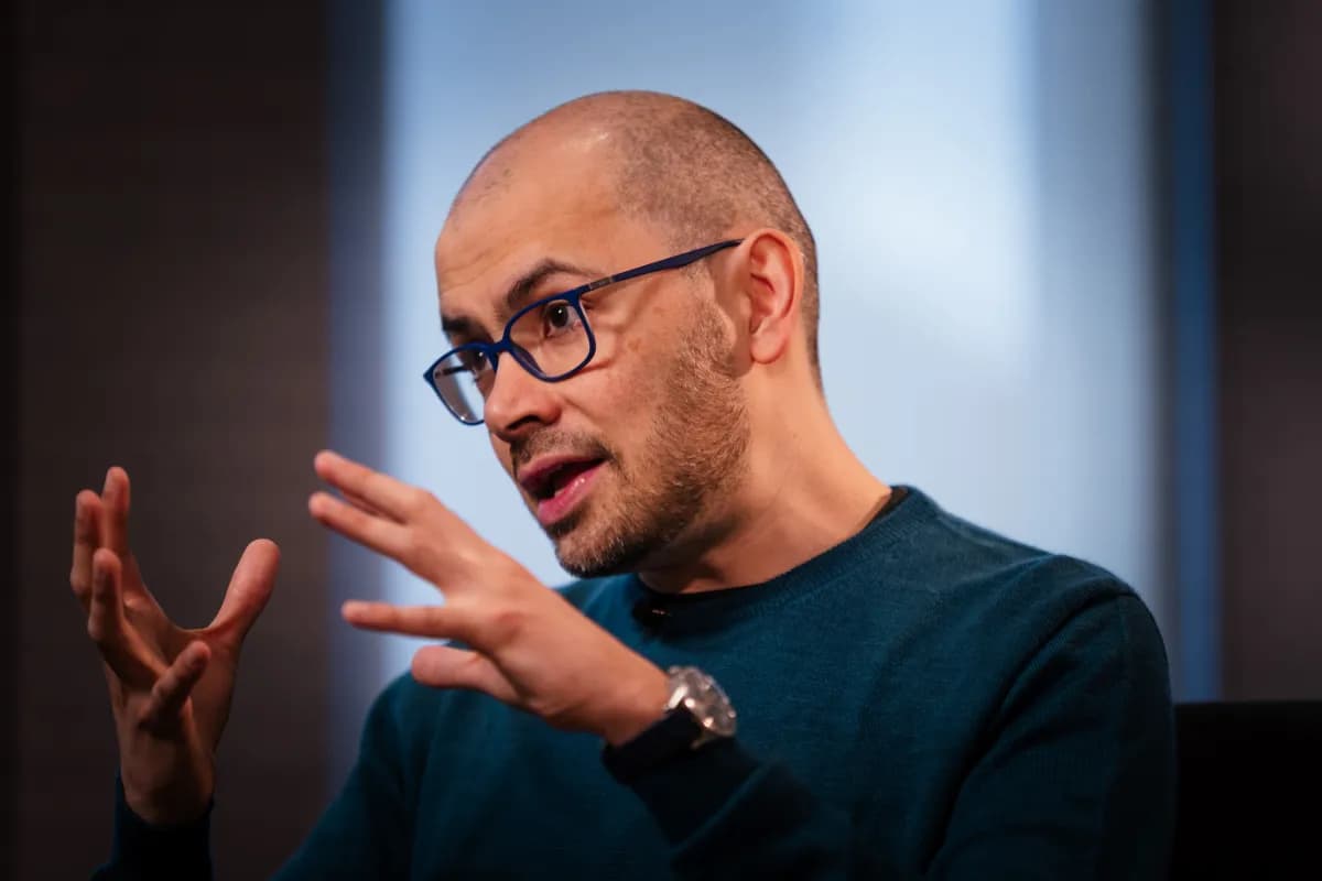 DeepMind CEO Pushes for Independent AI Standards Body