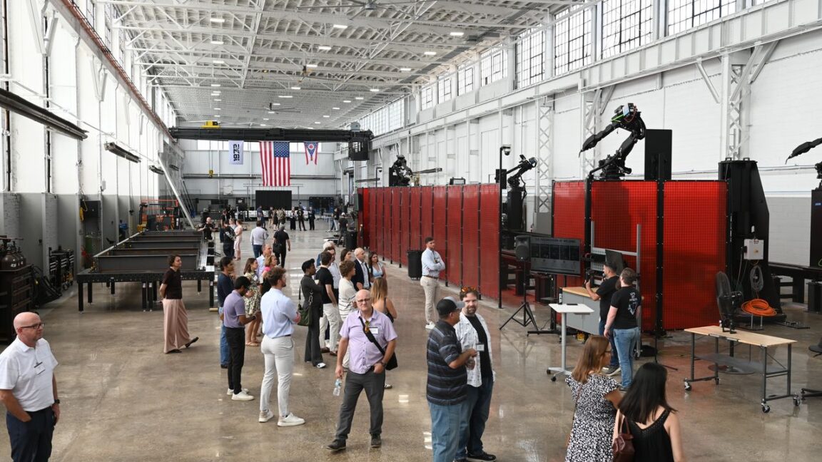 Former SpaceX engineers build robotic steel factory