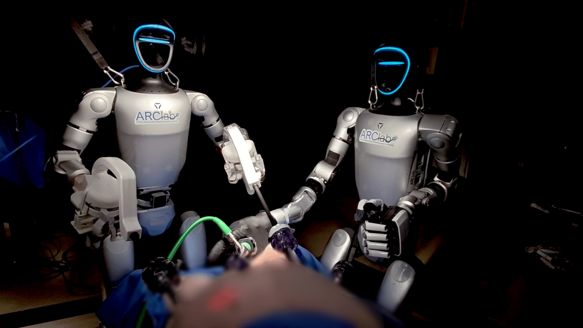 Humanoid Robots Perform Gallbladder Surgeries on Live Pigs