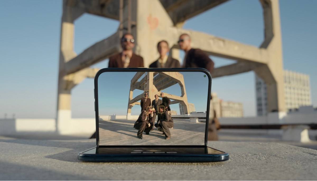 Apple’s Foldable Phone Uses AI to Build Hinge