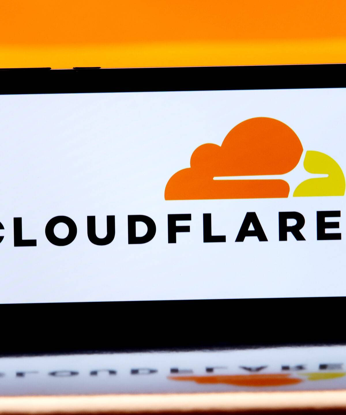 Cloudflare opens sources vibe coding platform for non-coders