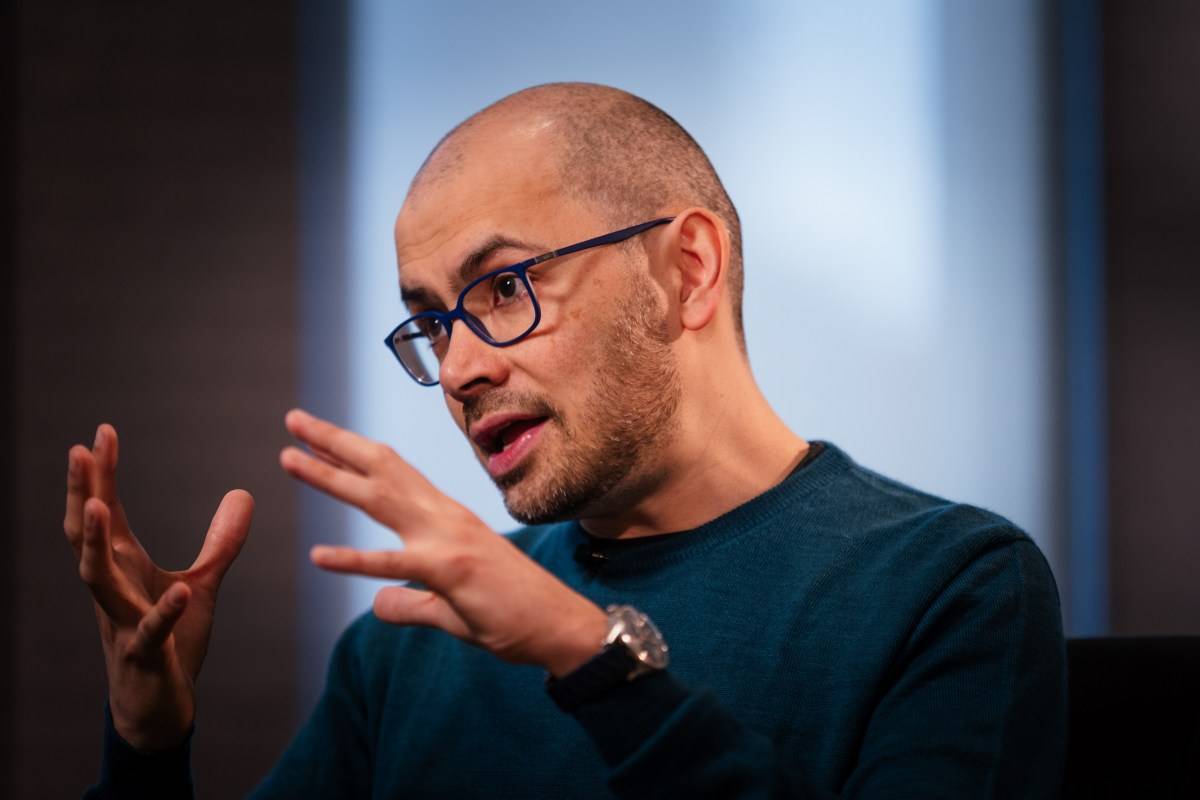 DeepMind CEO Pushes for Independent AI Standards Body