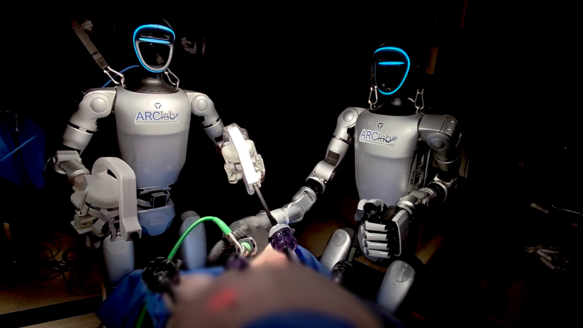 Humanoid Robots Perform Gallbladder Surgeries on Live Pigs